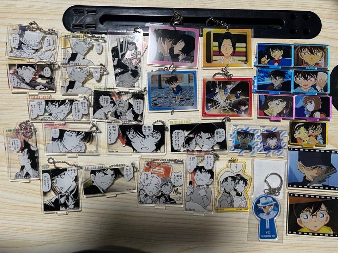 名探偵コナン 缶バッジ アクリルスタンド