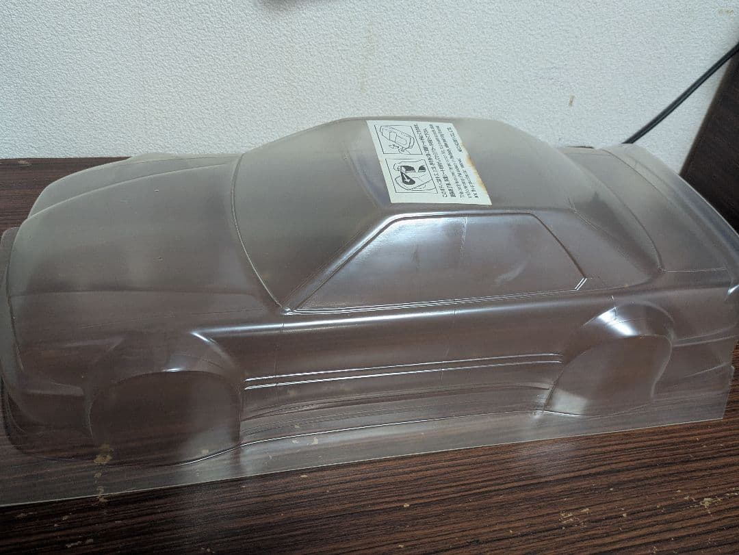 ラジコンボディーのみNISSAN Y31CIMA　1/10スケール