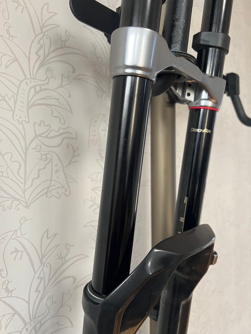 ROCKSHOX BOXXER Select 29インチ180mmストローク