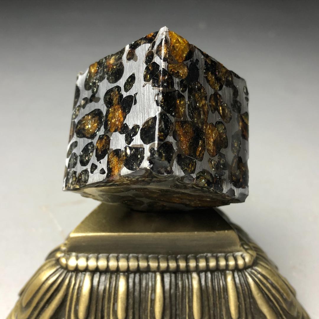 も*た様 パラサイト隕石 隕石　石鉄隕石　セリコ隕石 美品　重さ約103ｇ　台付