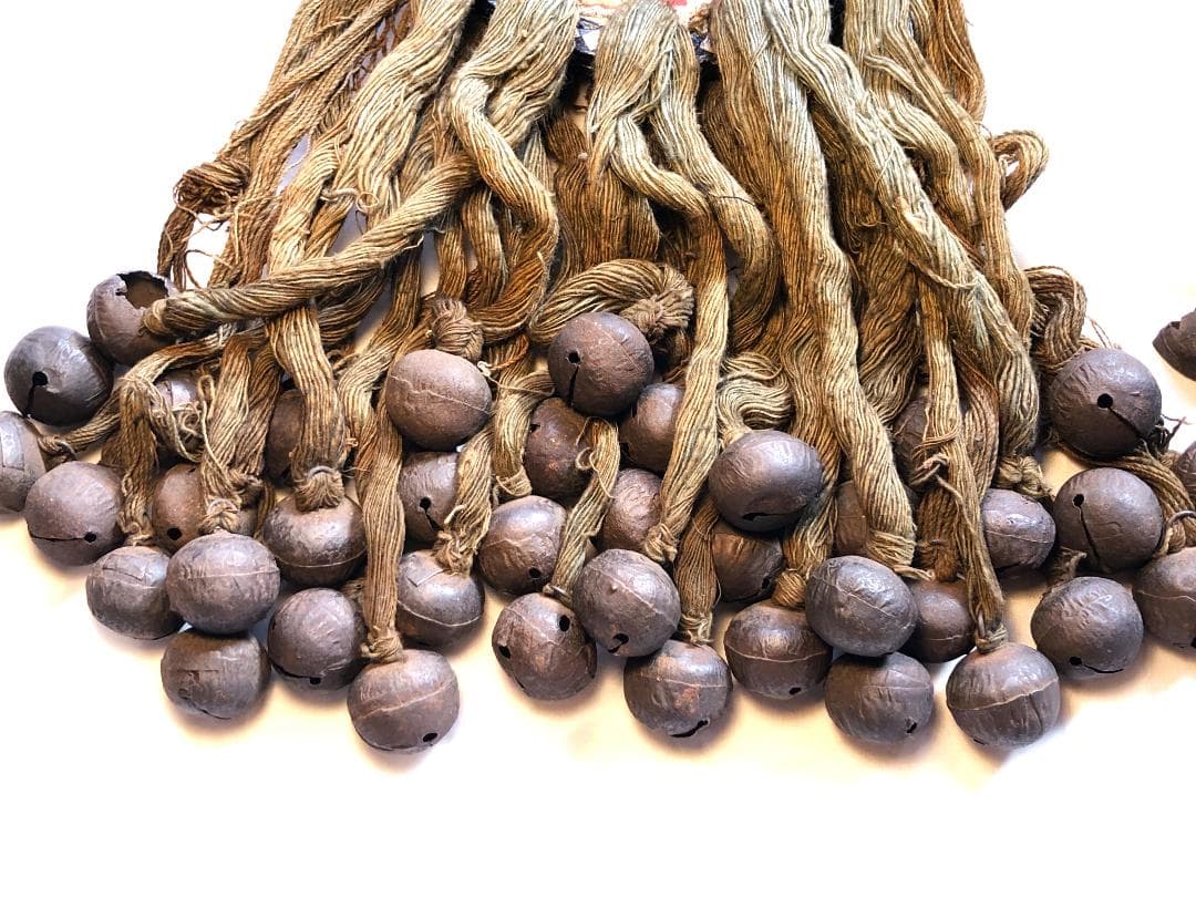 【 金唐革雲龍図連馬鈴 】　鉄鈴73個　江戸時代　資料館級