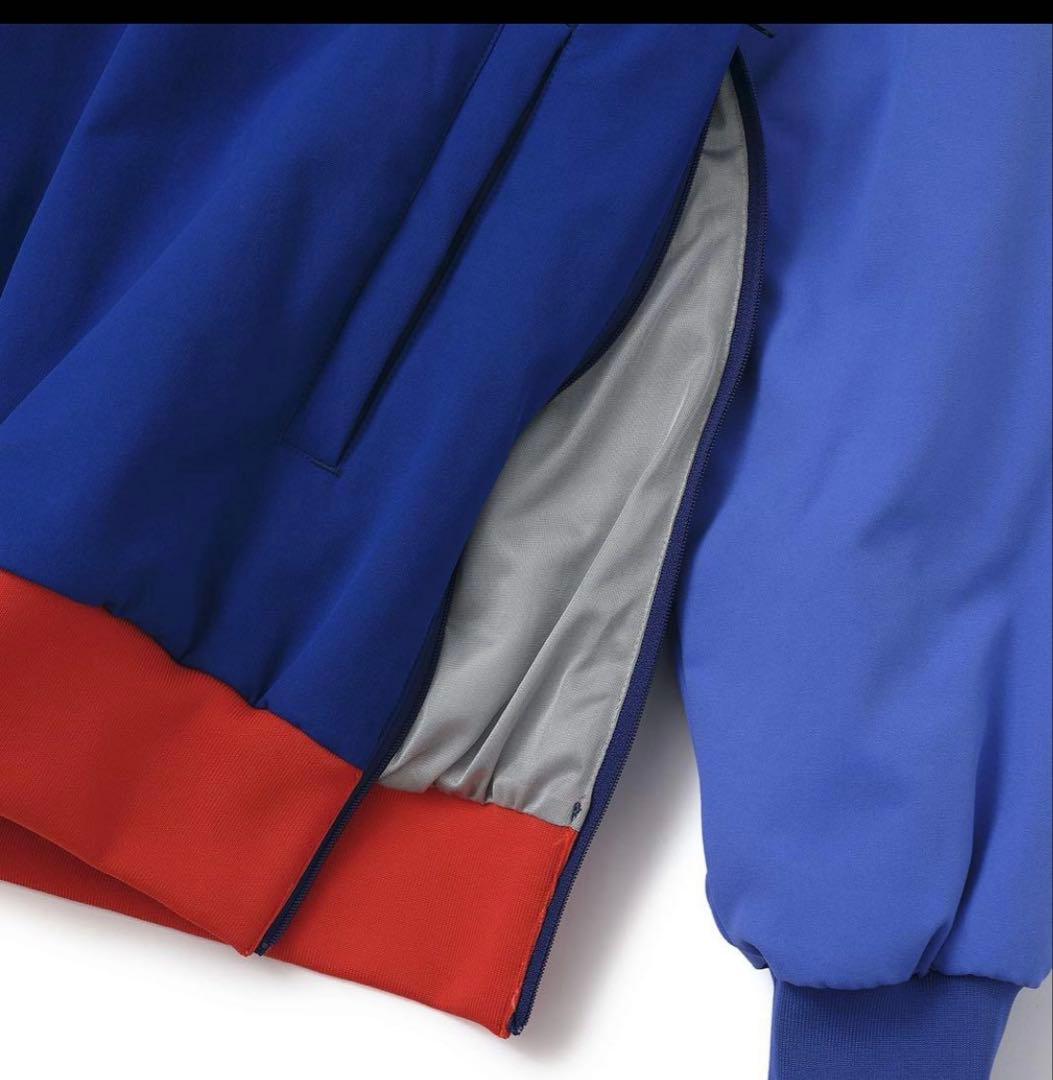 V TWELVE 青赤 中綿入りスニード