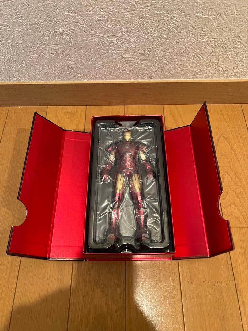 zdtoys アイアンマン マーク4 発光版