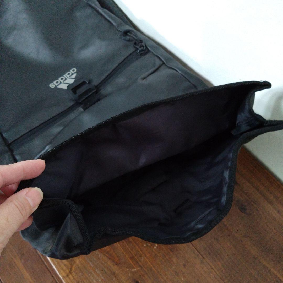 アディダス　バックパック　黒