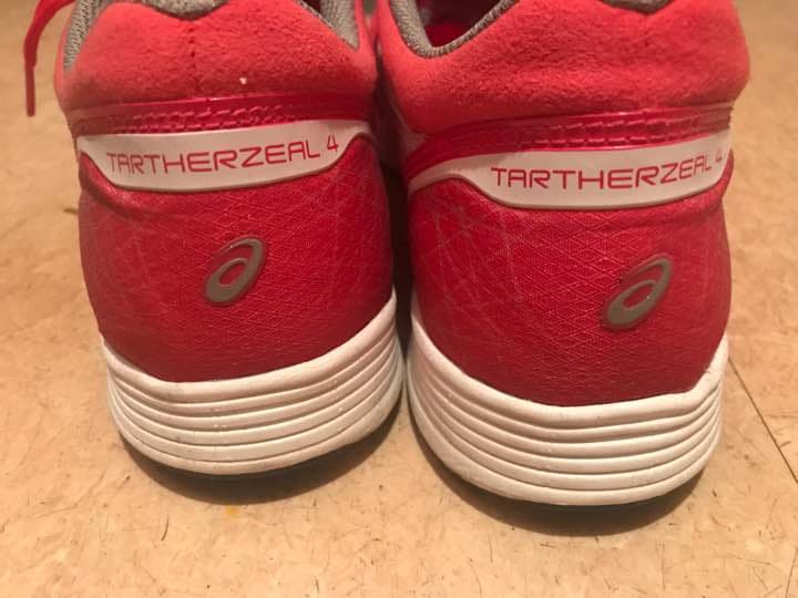 ランニングシューズ 24.0