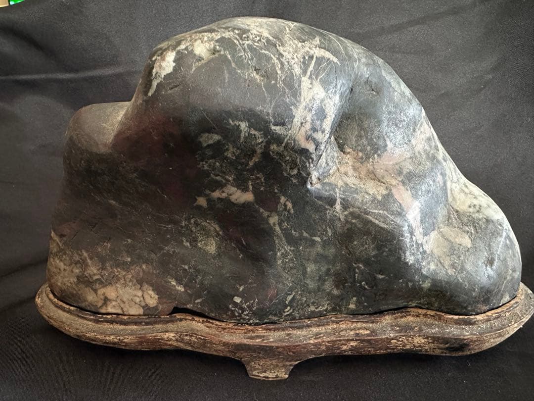 菊花石 薄紅菊&白菊 2.5kg 手彫り台座付き/水石 鑑賞石 鉱物