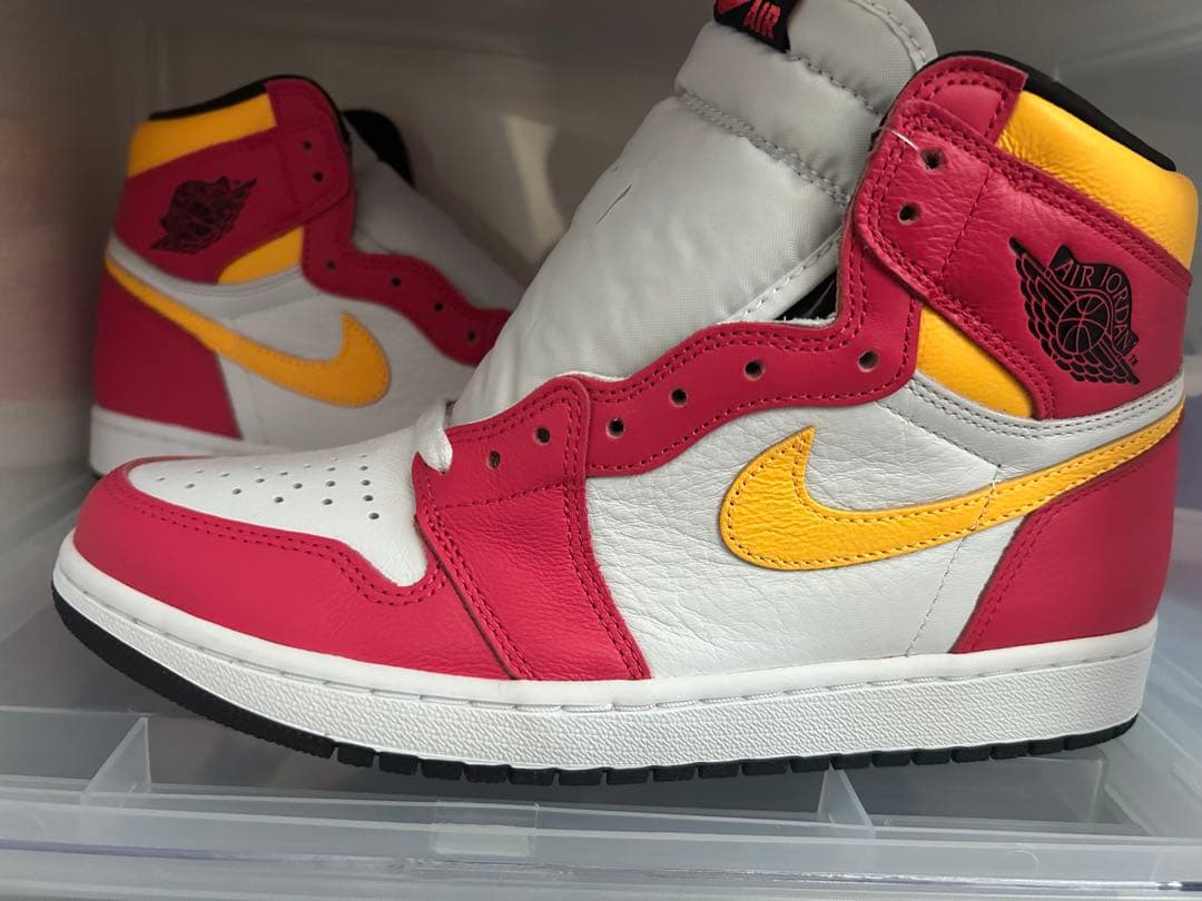 シューズ(男性用) Nike Air Jordan1High OG Light Fusion Red