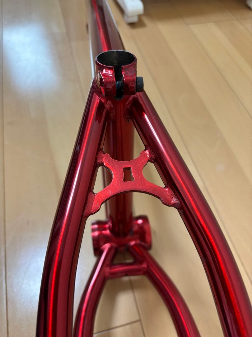 ウィーザピープル　バーサス　BMXフレーム レッド