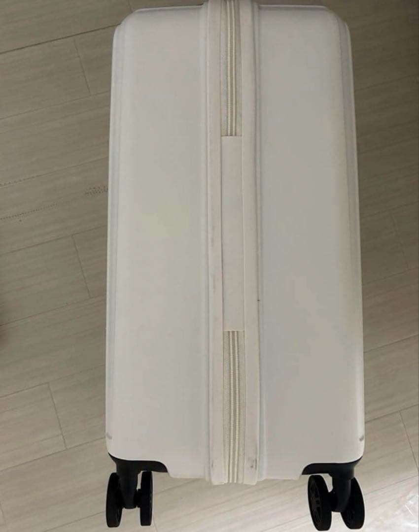 軽量機内持ち込みスーツケース白　TSロック