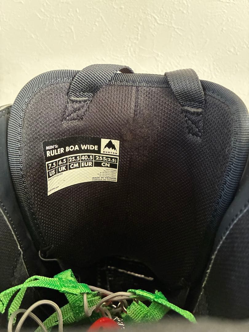 Burton スノーボードブーツ　Ruler BOA Wide 右アウターのみ