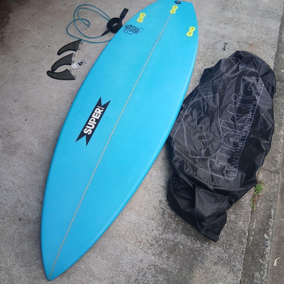 SUPERブランド ショートボード 青色 フィン付き