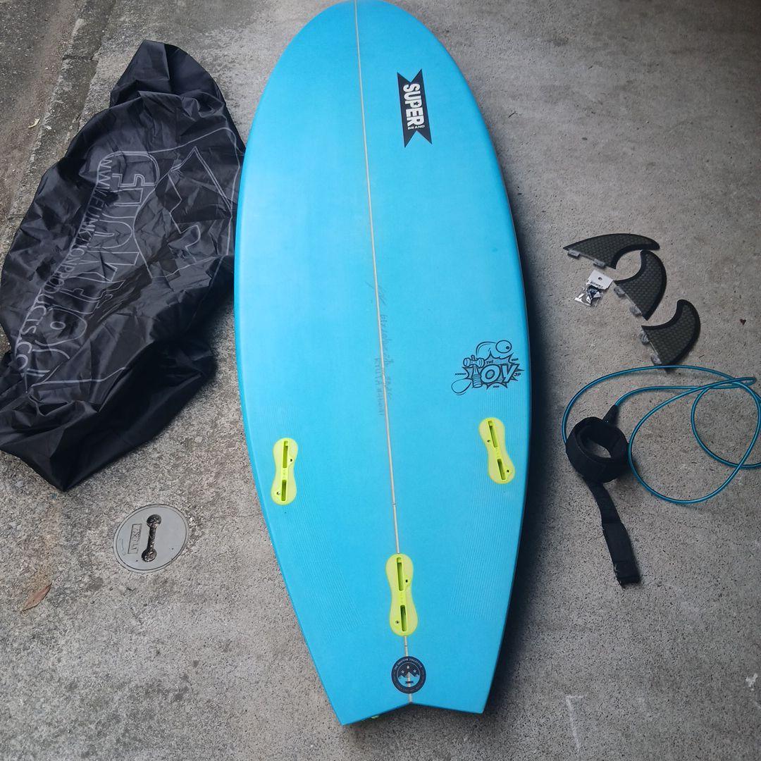 SUPERブランド ショートボード 青色 フィン付き