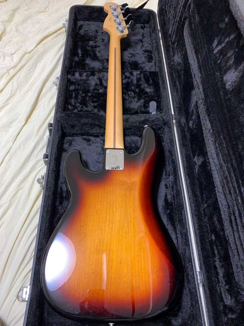 Fender Player Precision BassとGatorハードケース