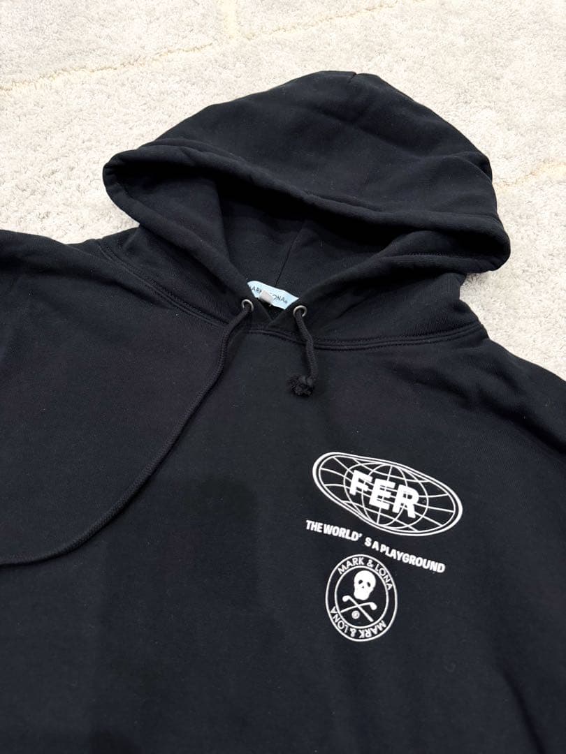 MARK&LONAプルオーバーパーカー