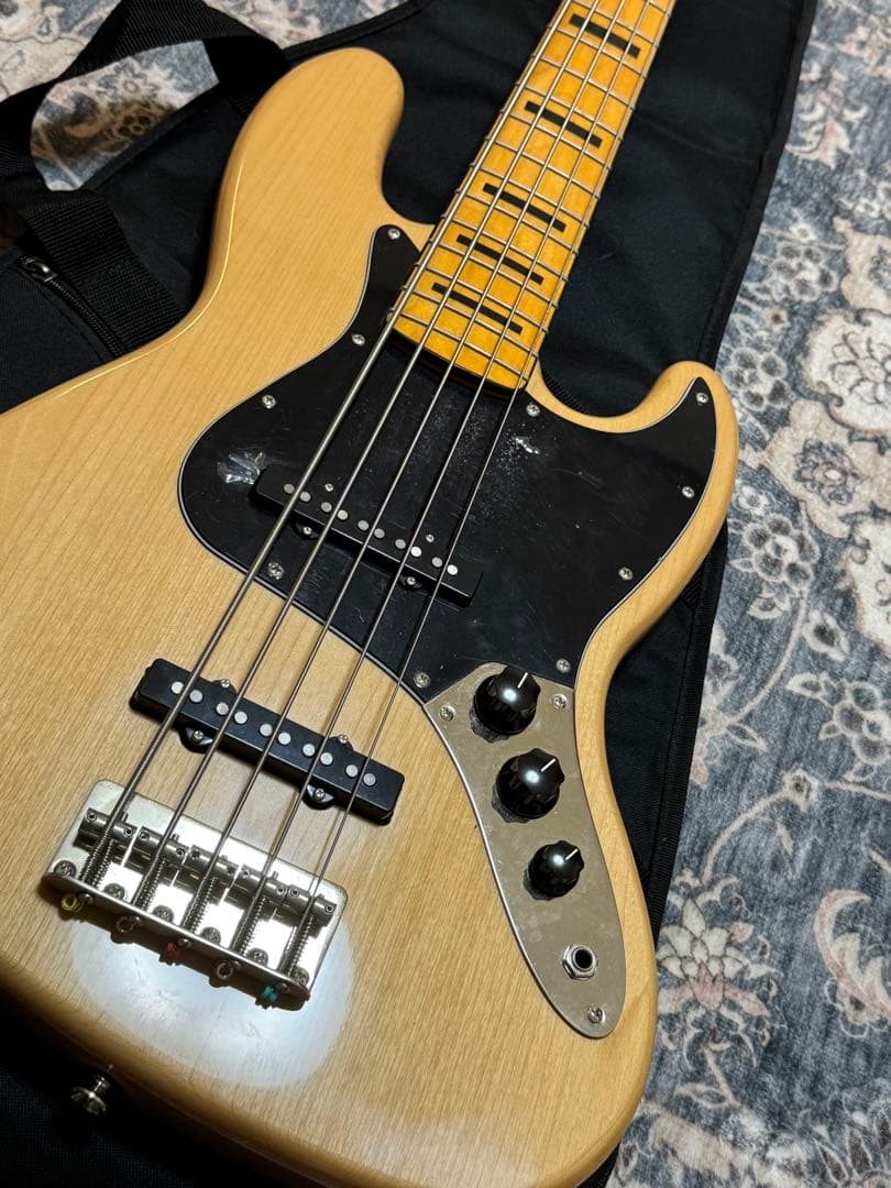 Squier Classic Vibe 70s Jazz Bass V 5弦