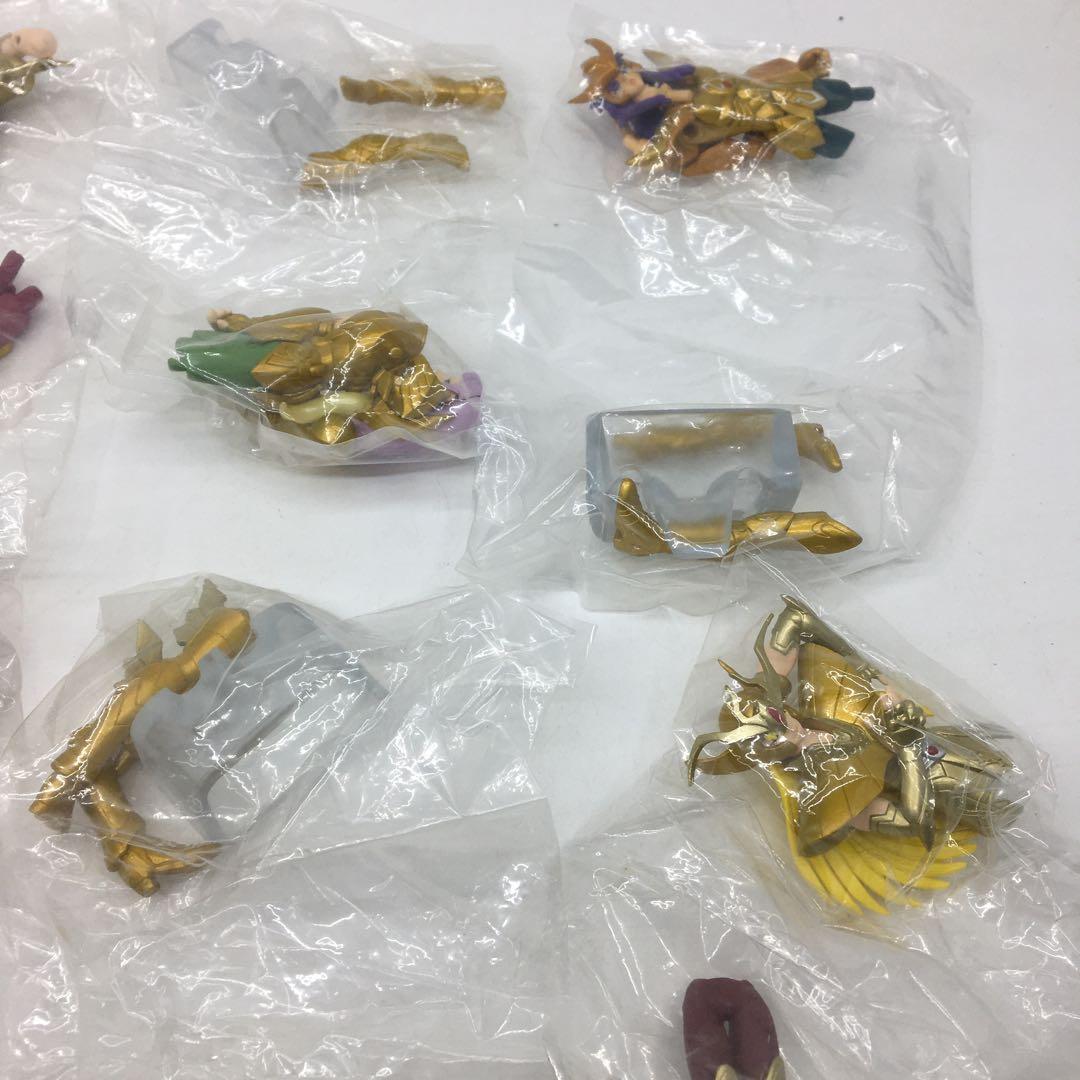 聖闘士星矢　集いし、黄金聖闘士編　ガチャガチャ　フィギュア