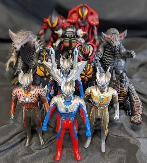 ウルトラマンゼロ＆カイザーベリアル＆ＥＸゴモラ（バンダイ）ソフビ12体セット