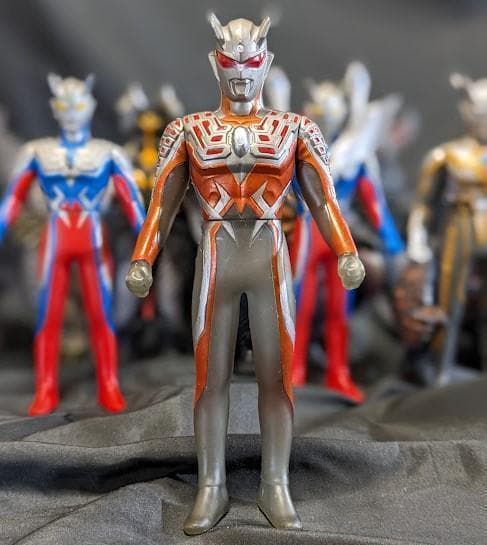 ウルトラマンゼロ＆カイザーベリアル＆ＥＸゴモラ（バンダイ）ソフビ12体セット