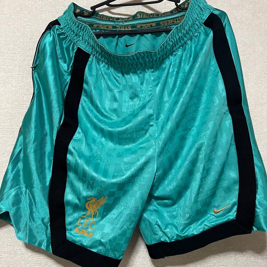 Liverpool ウェア　上下セット