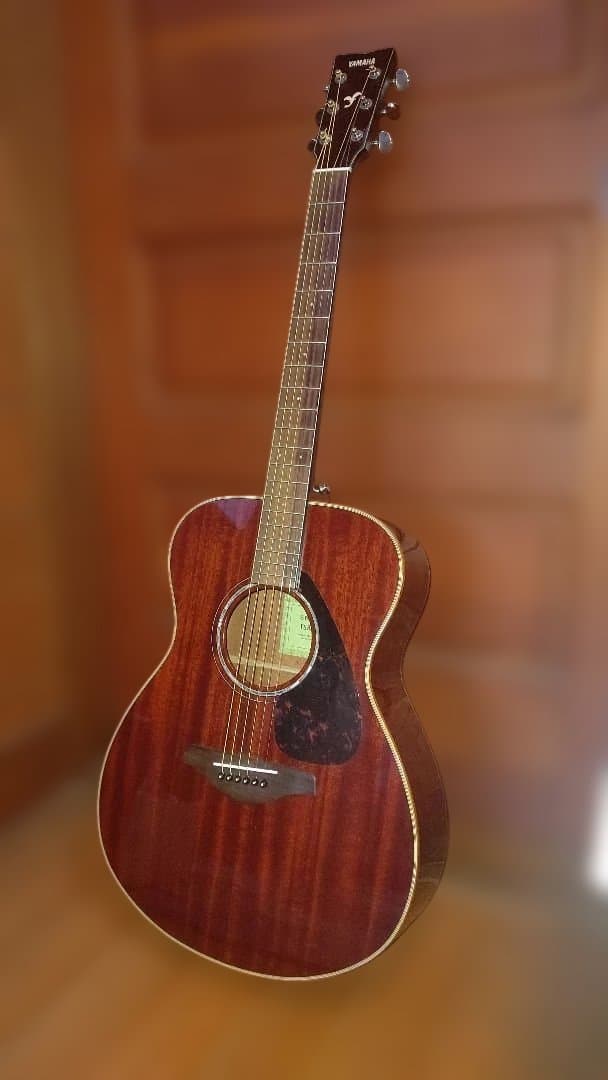 Yamaha FS850 アコースティックギター ソフトケース付属です。