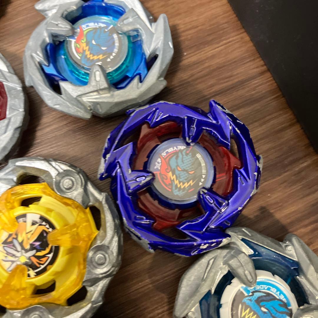 ベイブレードX引退セット レアベイ多数あり