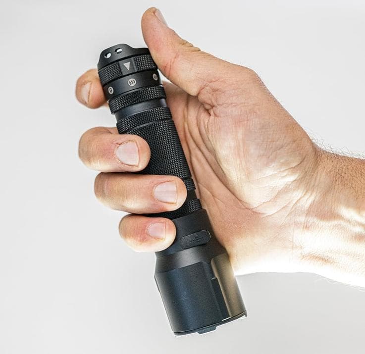 20%OFF Ledlenser TT3R タクティカル フラッシュライト