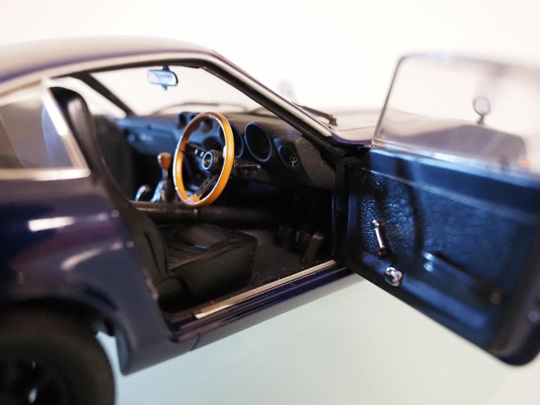 京商 1/18 日産 フェアレディ Z S30 ブルーメタリック 初期版