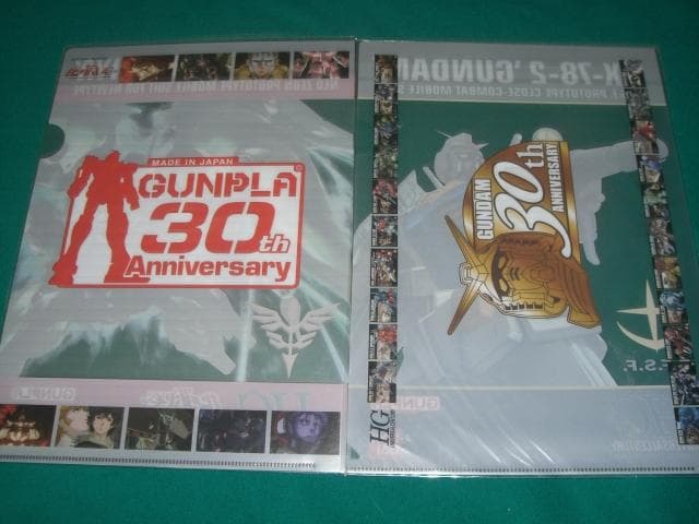 当時もの　ガンダム　A4　クリアファイル　６セット＆　A4ポスター　９枚セット