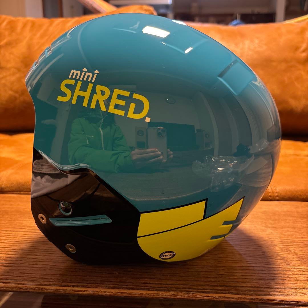 mini SHRED. ヘルメット 青