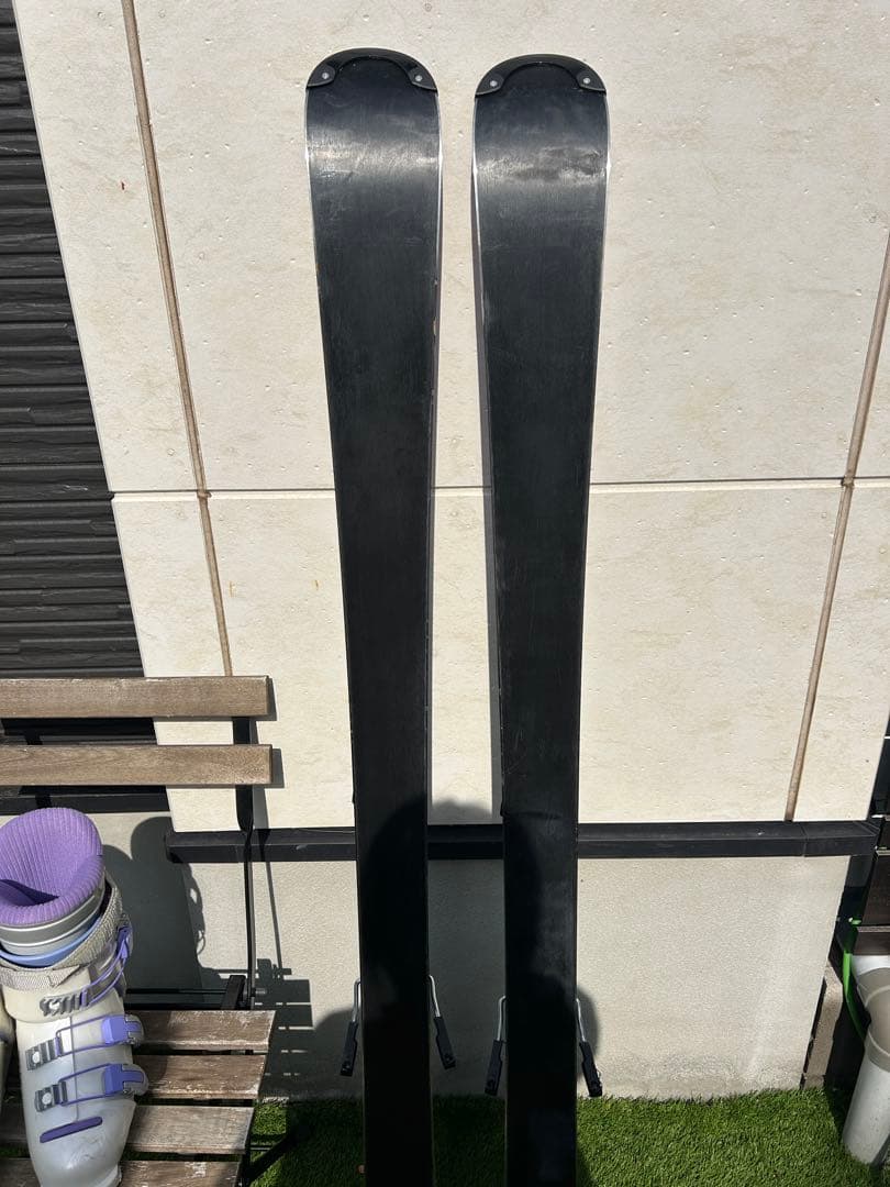 使用回数少なめ　SALOMON 145cmスキーセット　女性、高学年、中学生