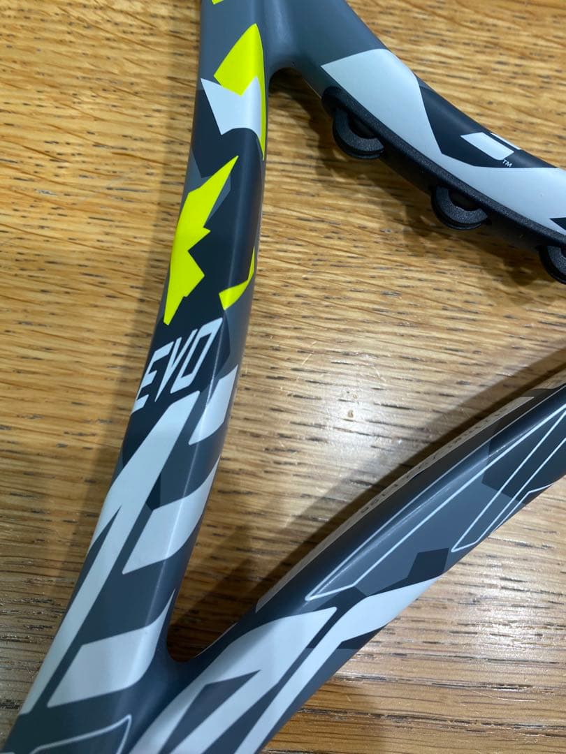 Babolat EVO Aero (バボラ エボアエロ)硬式テニスラケット