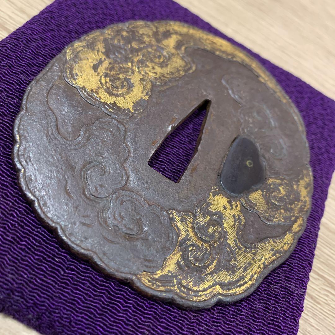 鍔　金雲象嵌
