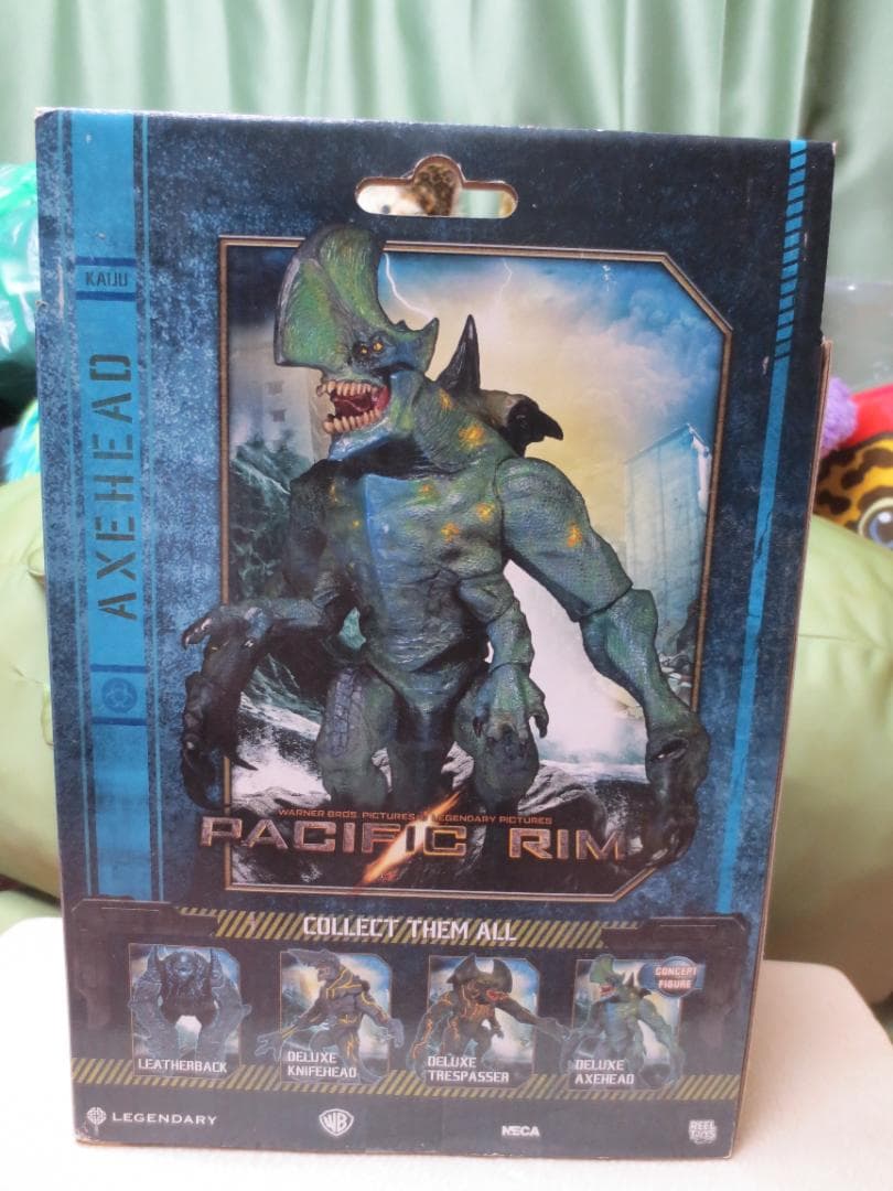 NECA『パシフィック・リム』KAIJU： AXEHEAD　フィギュア