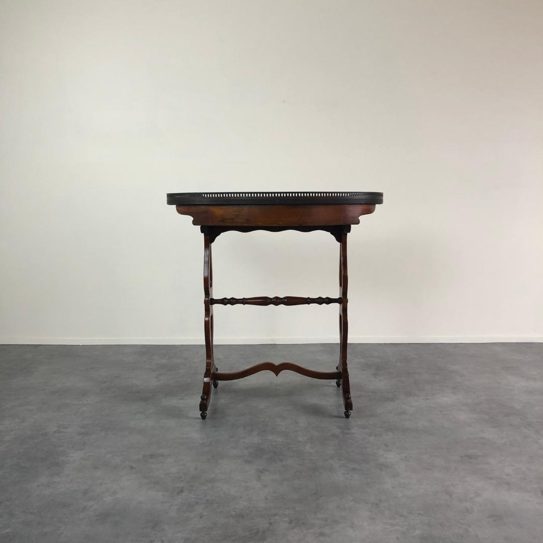 セオドア・アレキサンダー　オケージョナルテーブル