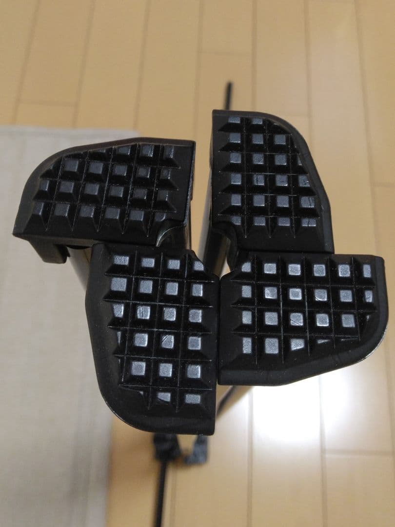 Mozambique(モザンビーク)　ベージュ テーブルとチェアのセット