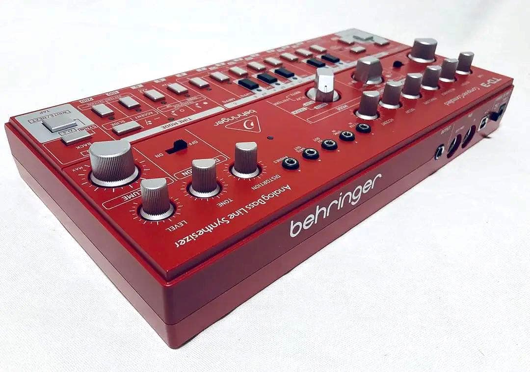【新品同等】Behringer TD-3-RDアナログベースシンセサイザー