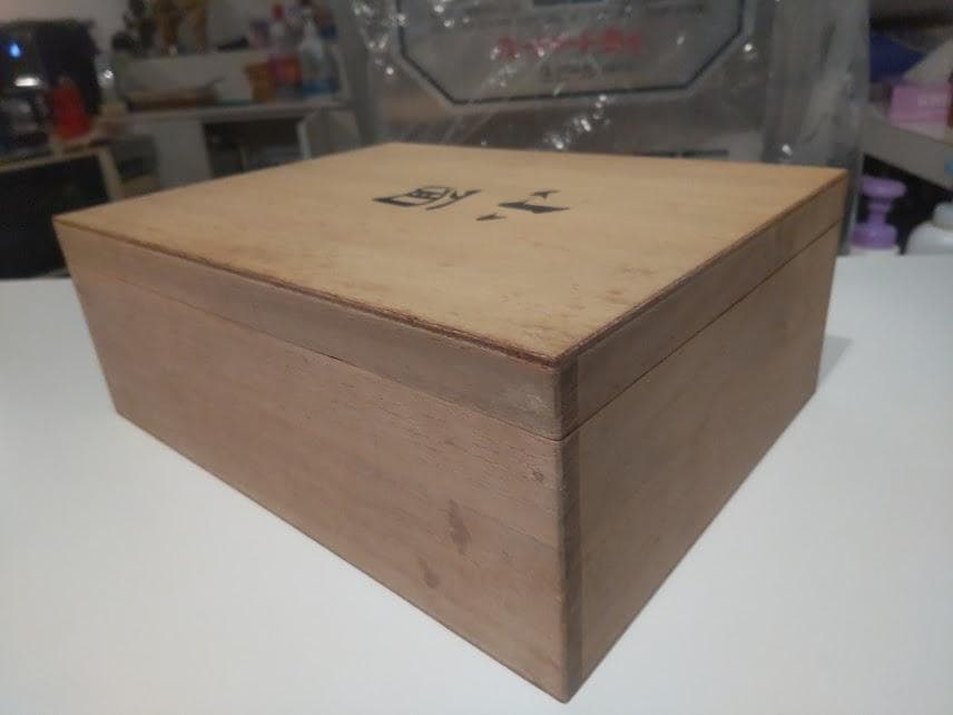 ★伝統 文化 日本 能面界 共箱 座布団 女面 小面 長沢宗春 直筆サイン入り