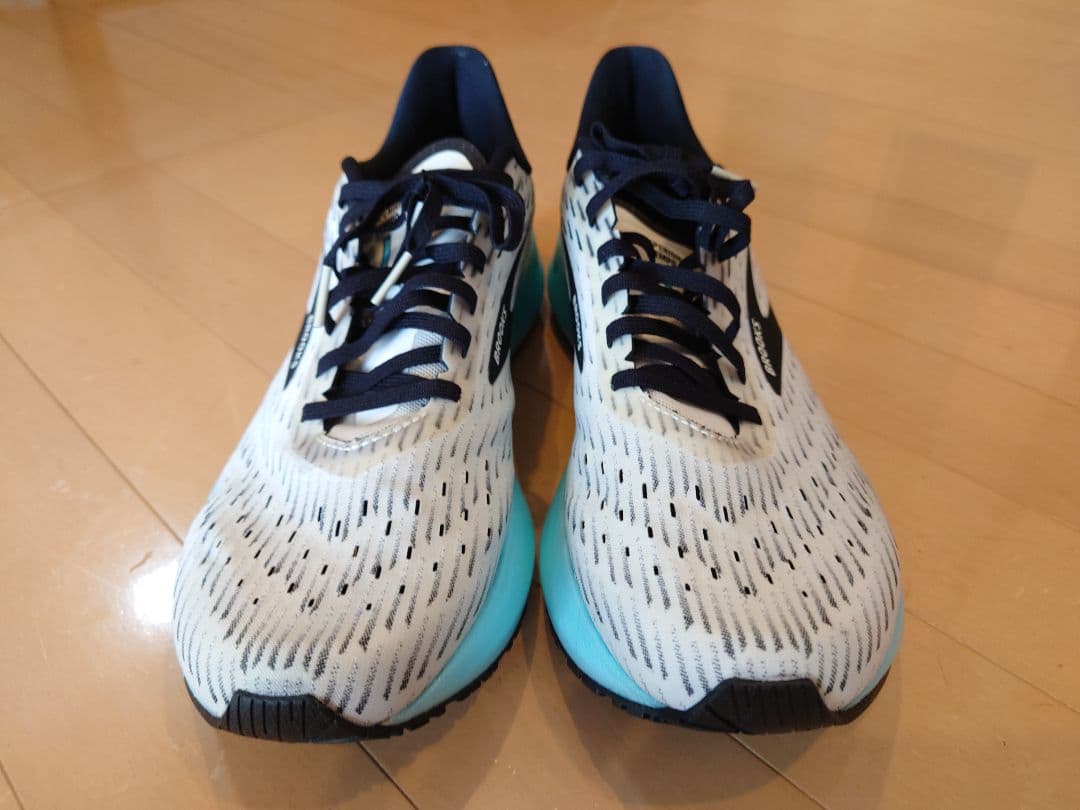 BROOKS ランニングシューズ ハイペリオンテンポ