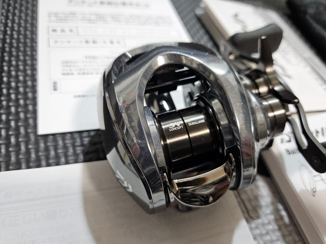 ダイワ25 スティーズ リミテッド CT SV TW 70XH 右ハンドル