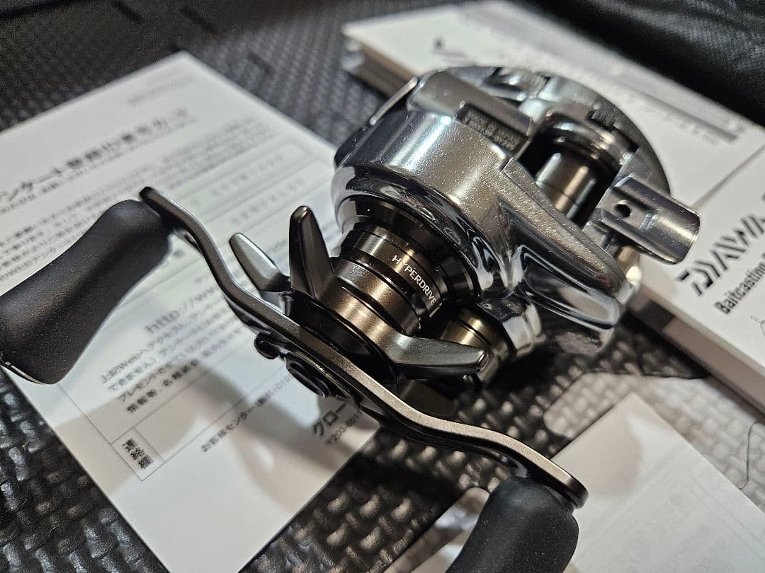 ダイワ25 スティーズ リミテッド CT SV TW 70XH 右ハンドル