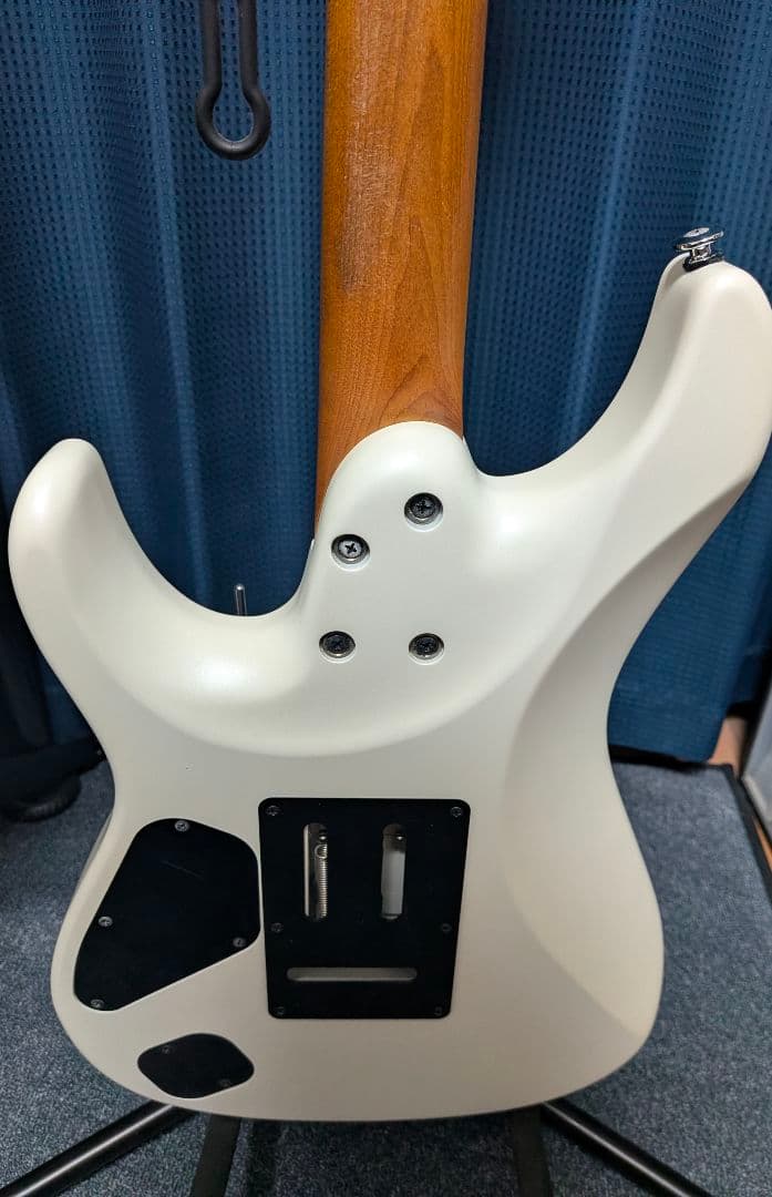 ​【訳あり】Ibanez AZ2402-PWF Prestige 2023年購入