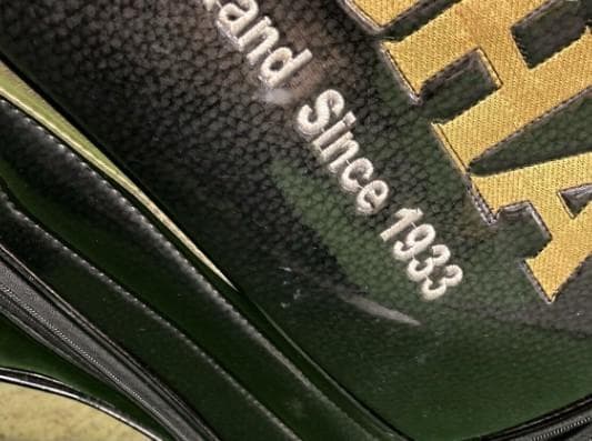 送料無料/超美品　SINGHA 高級エナメルゴルフバッグ BLACK