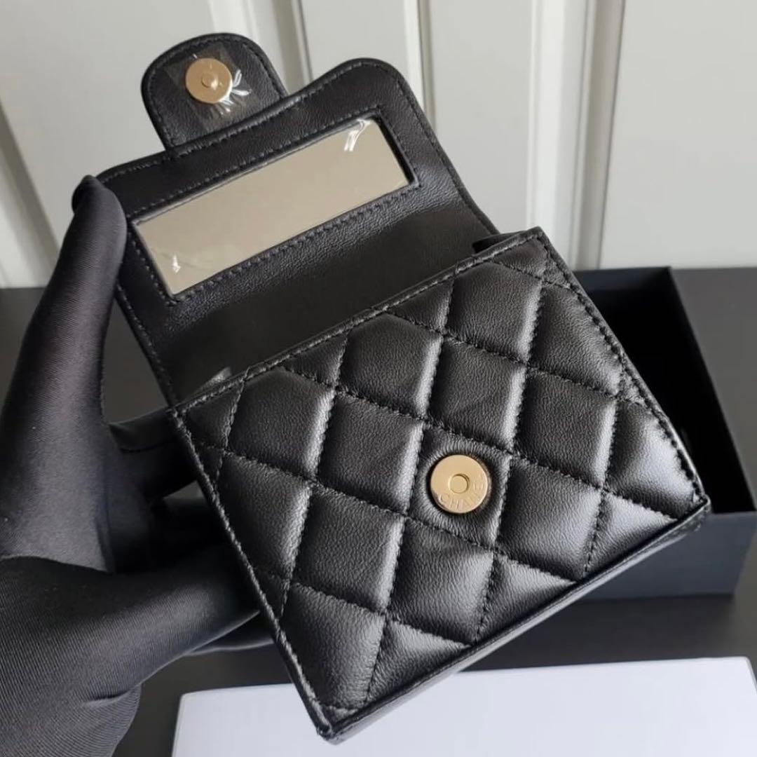 CHANEL ノベルティキルティングバッグ ブラック ミラー付き