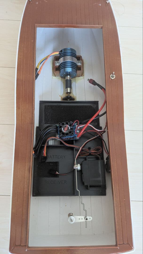 値下げ！地球堂 KNK JUPITER P550 クルーザー メカ付 ボート