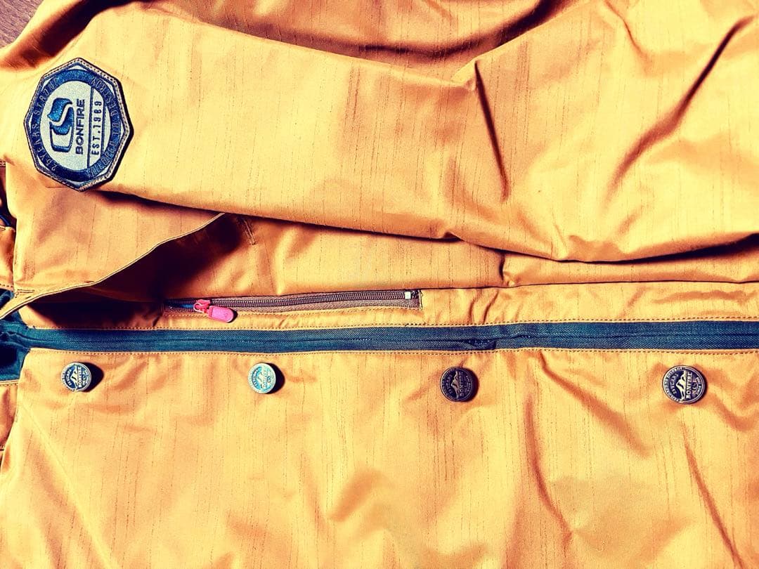 BONFIRE スノーボードウェア