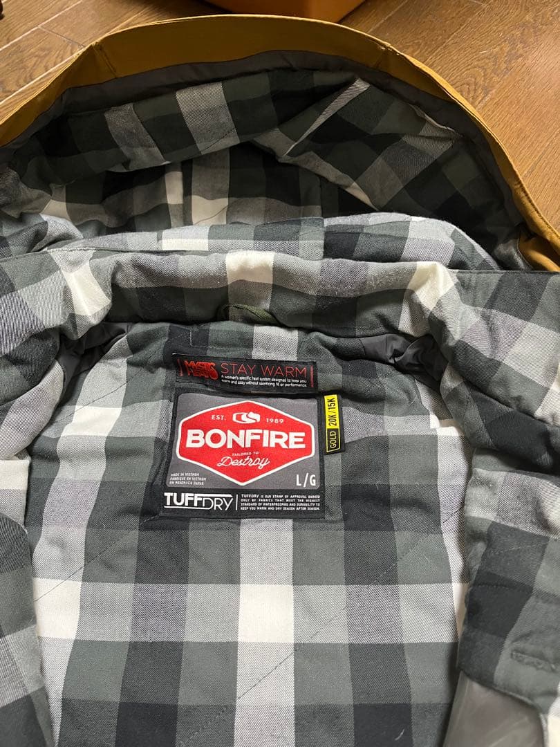 BONFIRE スノーボードウェア