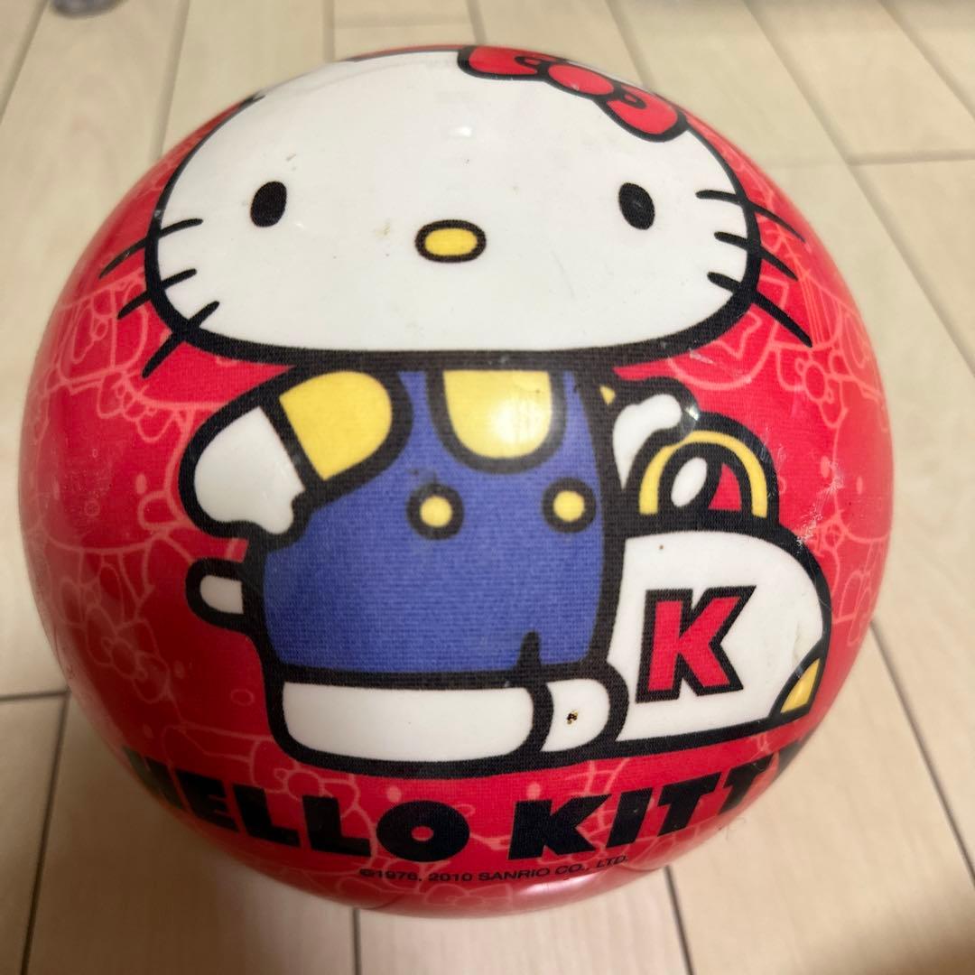 ハローキティボウリングボール
