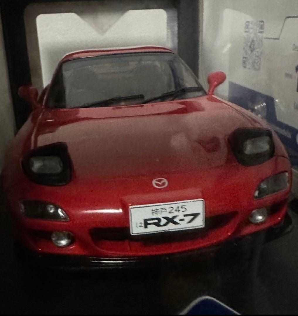 SOLIDOマツダ RX-7 レッド ミニカー1/18