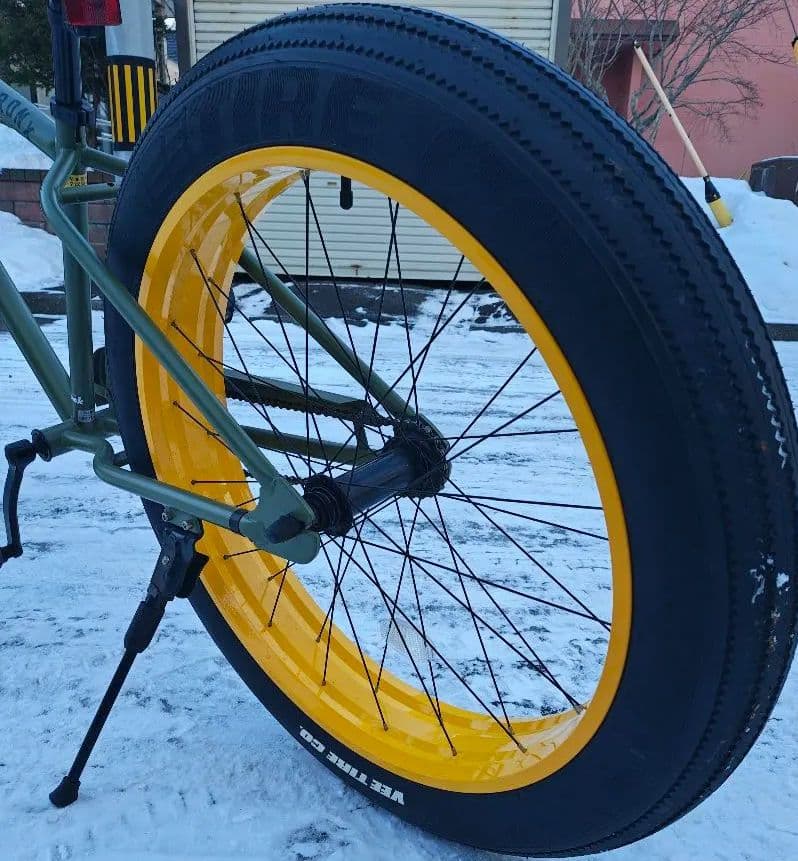 ファットバイクBRONX ディスクブレーキ。LED充電式ライト付。