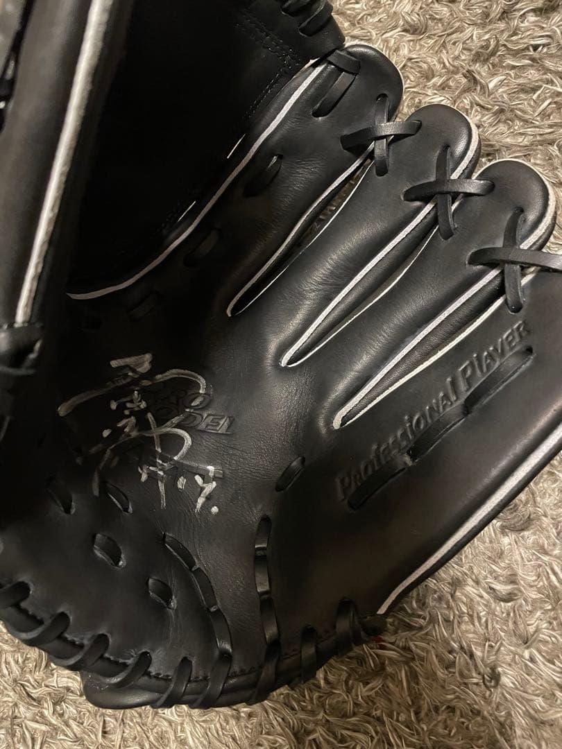 元阪神　藤浪晋太郎 ZETT 黒 グローブ 直筆サイン入り